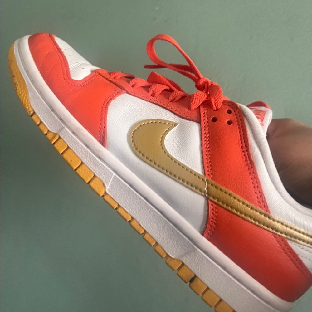 Nike low dunk orange university gold size 8 - Picture 12 of 13